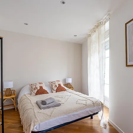 Le Printanier ~ Centre-ville ~ Arrivee Autonome Apartment Annonay